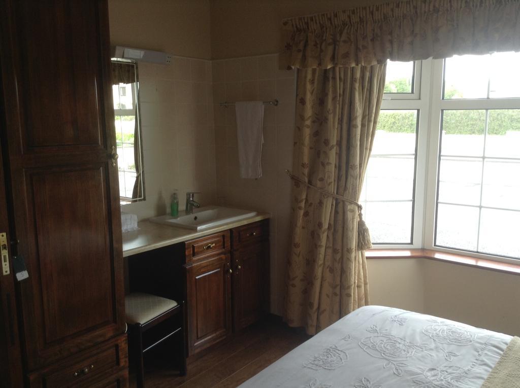Hillcrest View Bed & Breakfast Килръш Стая снимка