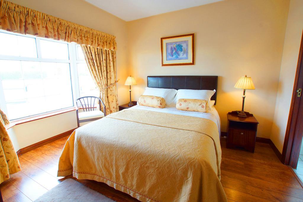 Hillcrest View Bed & Breakfast Килръш Стая снимка